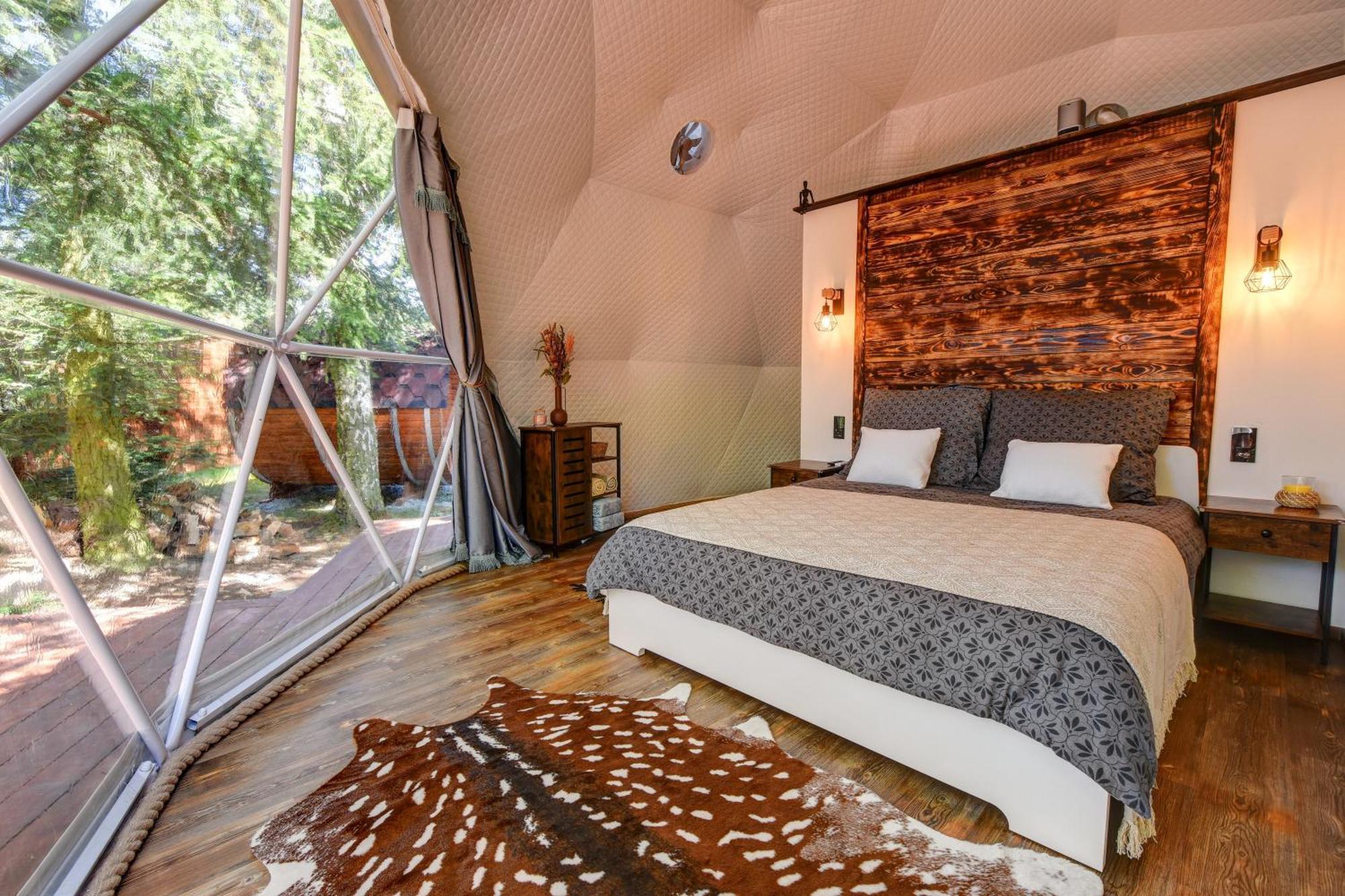 Hotel Tiche Misto Glamping Slapy  Zewnętrze zdjęcie